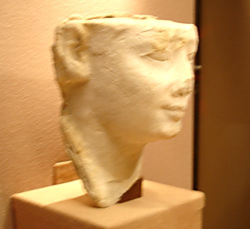 Отливка головы Птолемея 2, 3 век до н.э., Египет. (Эрмитаж Фото Лимарева В.Н.)