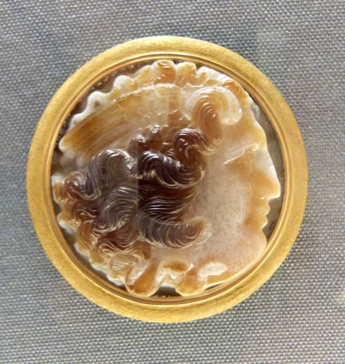 Голова медузы Горгоны.(камея) Александрия 3 век до н.э. Эрмитаж. фото Лимарева В.Н.