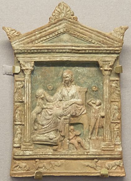 Богиня Кибела в храме. Греция 2 век до н.э. Эрмитаж. Фото Лимарева В.Н.